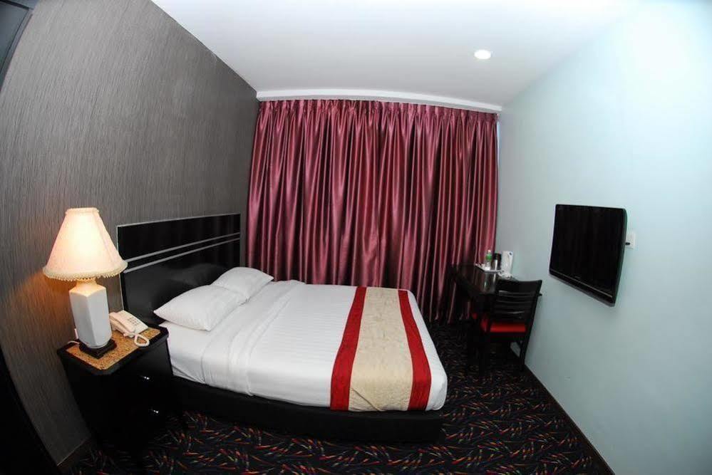Bluebell Hotel Skudai Exteriör bild